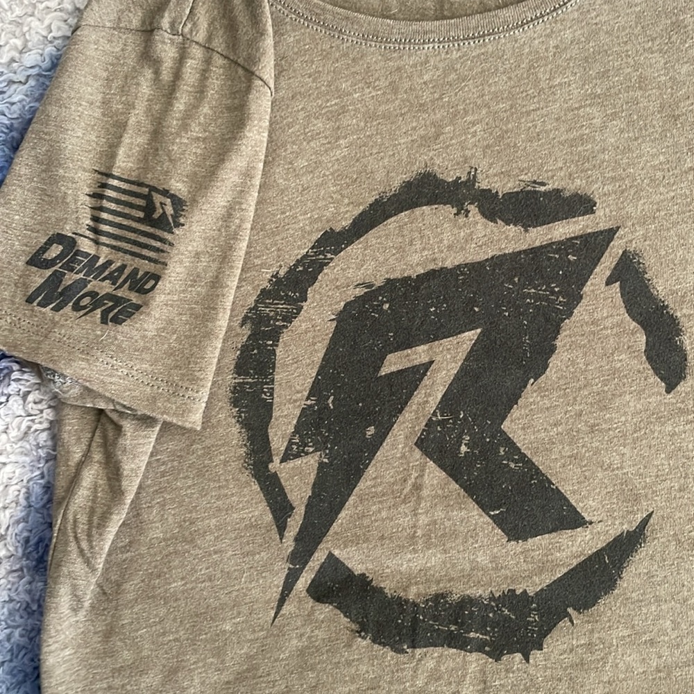 💪 👚 Raze Rebellion green crop top fitness workout gym - Picture 2 of 3